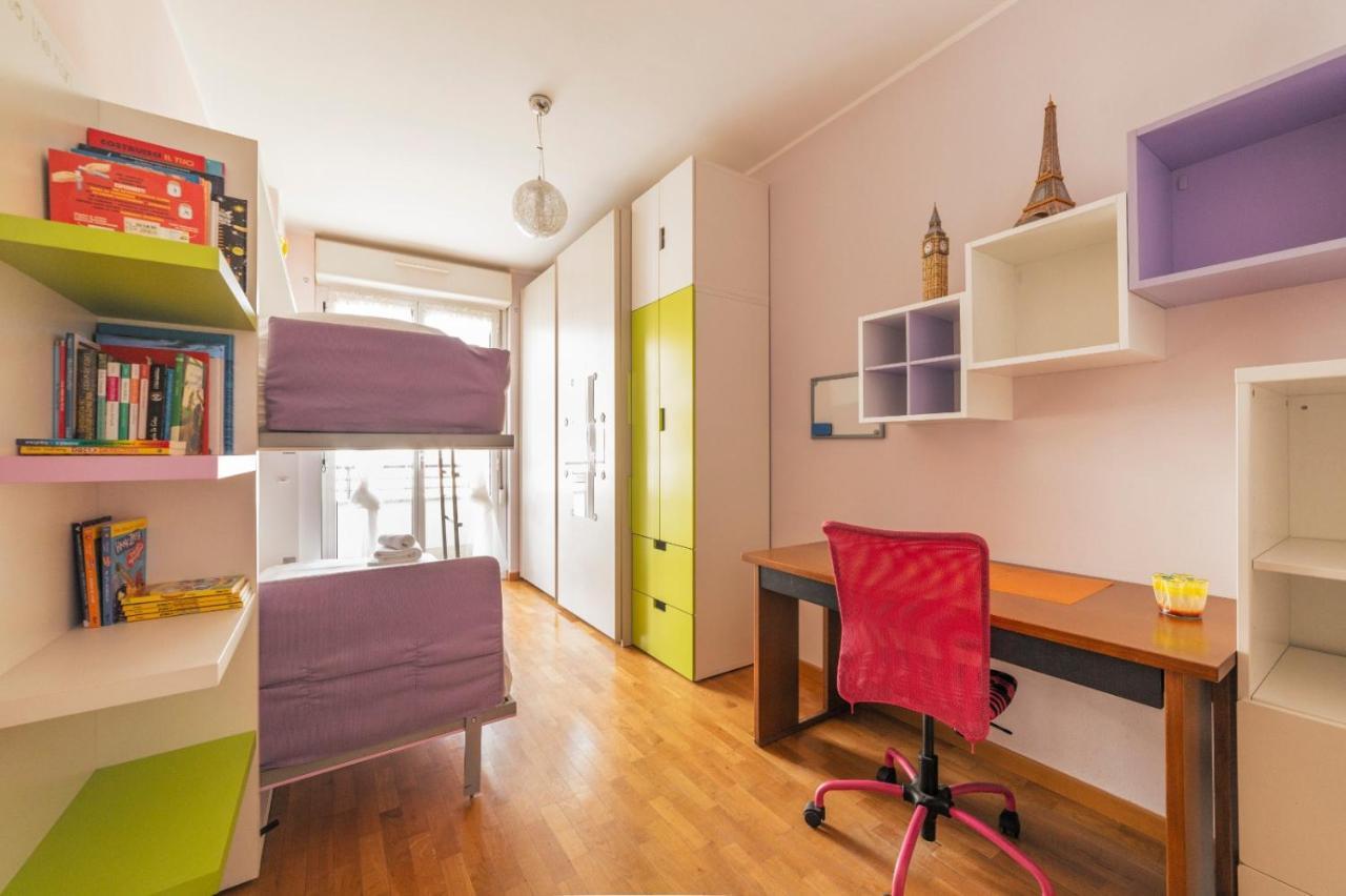 Milano Rogoredo Apartment With Garage Exterior photo